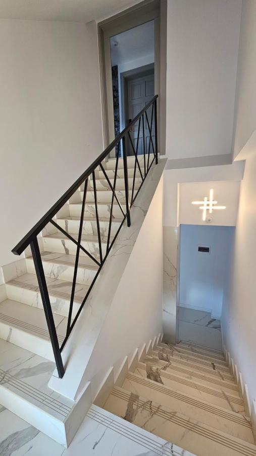 Colt De Rai Resita Bed and Breakfast Buitenkant foto