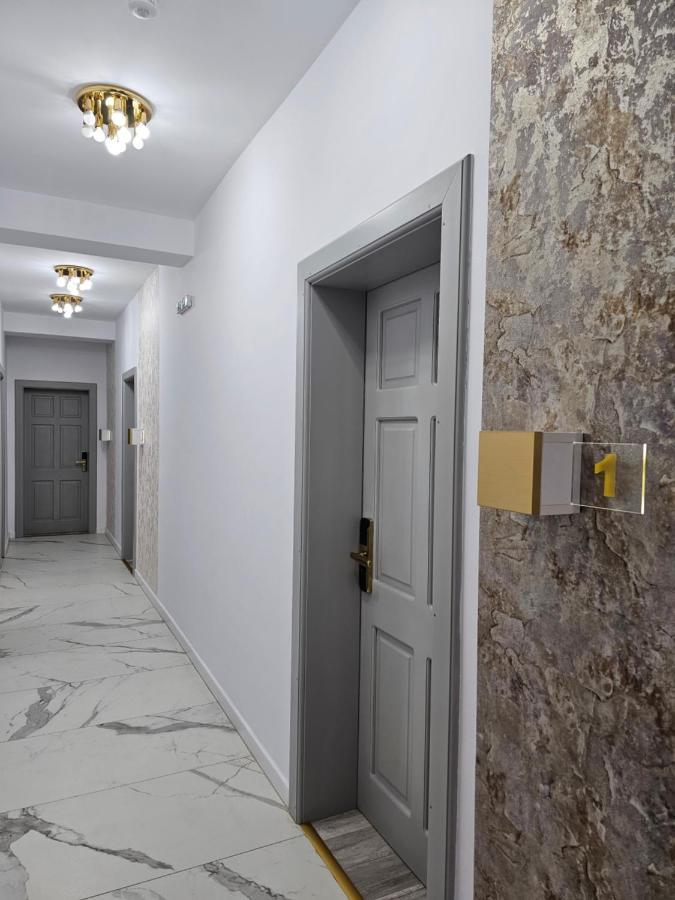 Colt De Rai Resita Bed and Breakfast Buitenkant foto